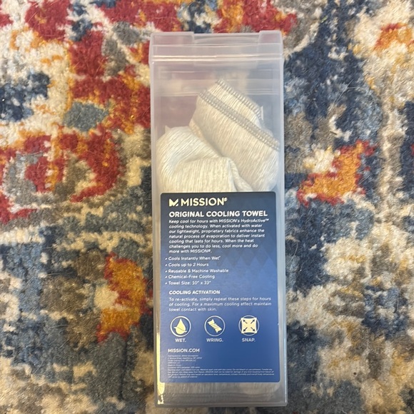 Cooling towel - Picture 2 of 2